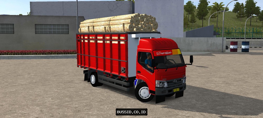 Hino Dutro Muat Kayu