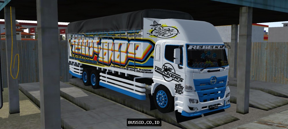 Hino 500 Tronton