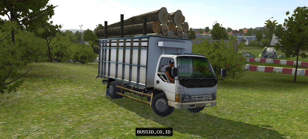 Isuzu NKR71 Muat Kayu